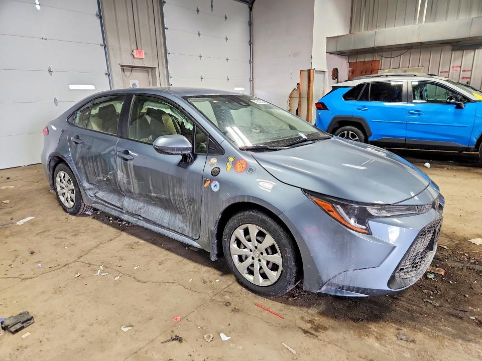2022 Toyota Corolla VIN JTDEPMAEXNJ200839 COPART salvage auction — SIDE, WI - SALVAGE - MULTIPLE BRANDS, sold $4,250 on 2026-07-27 (photo 4)