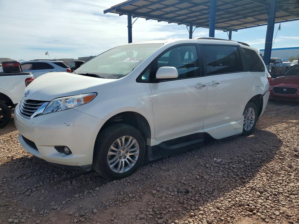 2015 Toyota Sienna VIN 5TDYK3DC2FS667984 COPART salvage auction — REAR END, ID - SALVAGE CERTIFICATE OF TITLE, sold $300 on 2026-07-28 (photo 1)