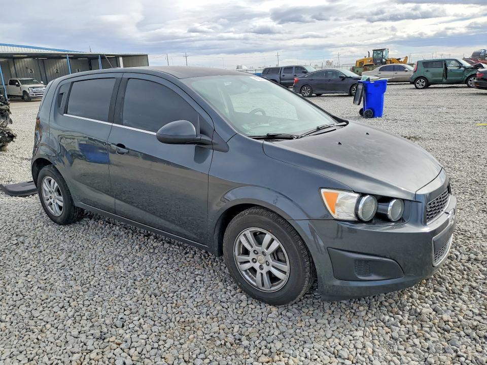 2016 Chevrolet SONIC VIN 1G1JC6SH0G4140580 COPART salvage auction — UNDERCARRIAGE, Co - Salvage Title, sold $825 on 2026-07-02 (photo 4)
