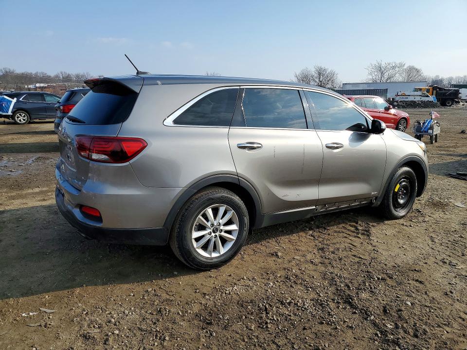 2019 Kia Sorento VIN 5XYPGDA52KG530365 COPART salvage auction — REAR END, Mi - Certificate Of Title, sold $2,250 on 2026-07-09 (photo 3)