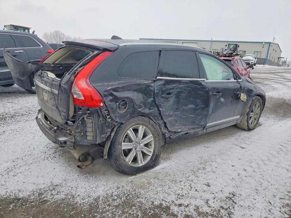2016 Volvo Xc60 VIN YV4902RM2G2791331 COPART salvage auction — ROLLOVER, Other, sold $850 on 2026-08-07 (photo 3)