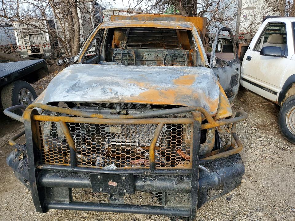 2015 Ram 3500 VIN 3C7WRTAL3FG638213 COPART salvage auction — BURN, Ks - Non-Repairable Vehicle Certifi, sold $100 on 2026-07-22 (photo 5)