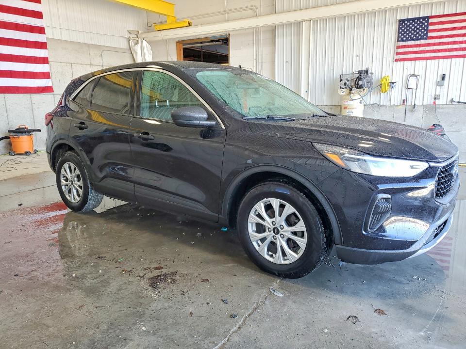 2023 Ford Escape VIN 1FMCU0GN1PUB05728 COPART salvage auction — MECHANICAL, OH - CERTIFICATE OF TITLE, sold $3,600 on 2026-07-09 (photo 4)