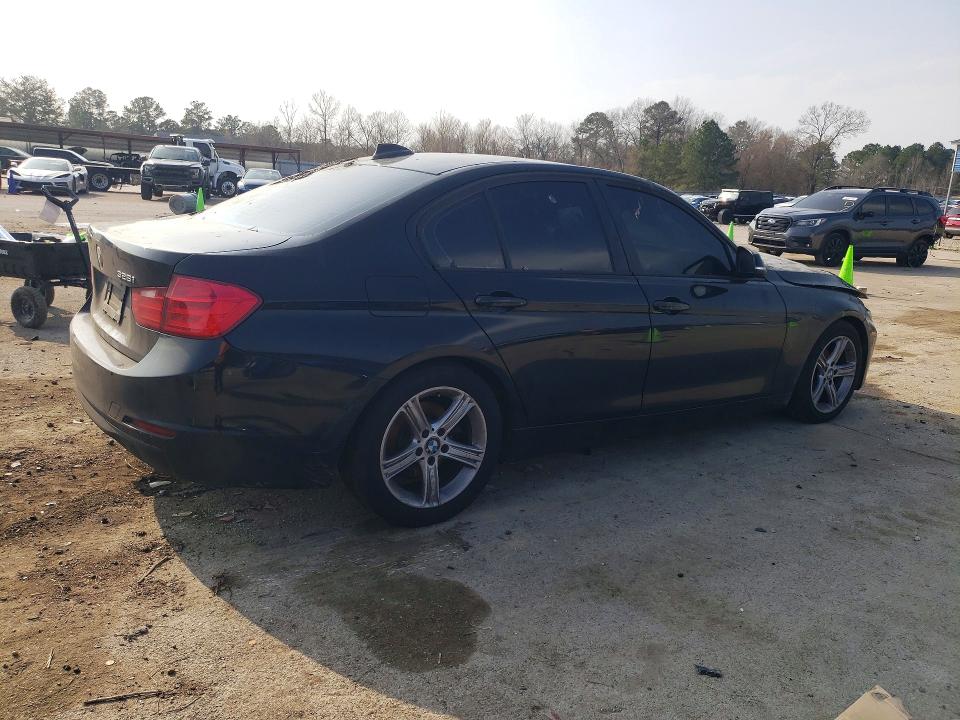 2013 BMW 3 series VIN WBA3A5C52DF603658 COPART salvage auction — BURN, Ms - Cert Of Title-Salvaged, sold $275 on 2026-07-06 (photo 3)