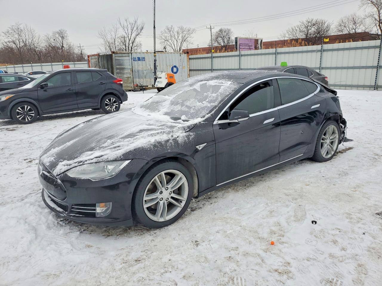 2015 Tesla Model s VIN 5YJSA1E27FF119731 COPART salvage auction — Rear End, IL - SALVAGE CERTIFICATE, sold $2,800 on 2026-04-08 (photo 1)