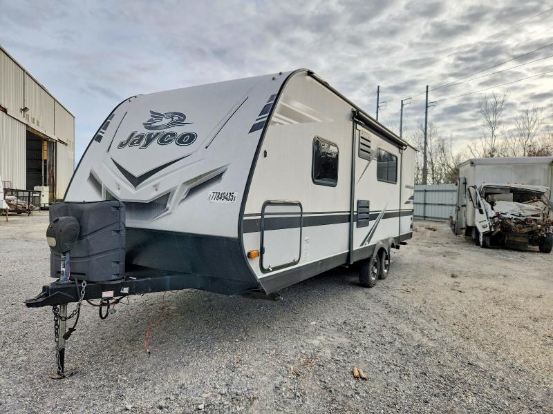 2021 Jaycee Jayco VIN 1UJBJ0BMXM1J40157 COPART salvage auction — WATER/FLOOD, LA - CERT OF TITLE-SALVAGE FLOOD, sold $4,000 on 2026-09-23 (photo 2)