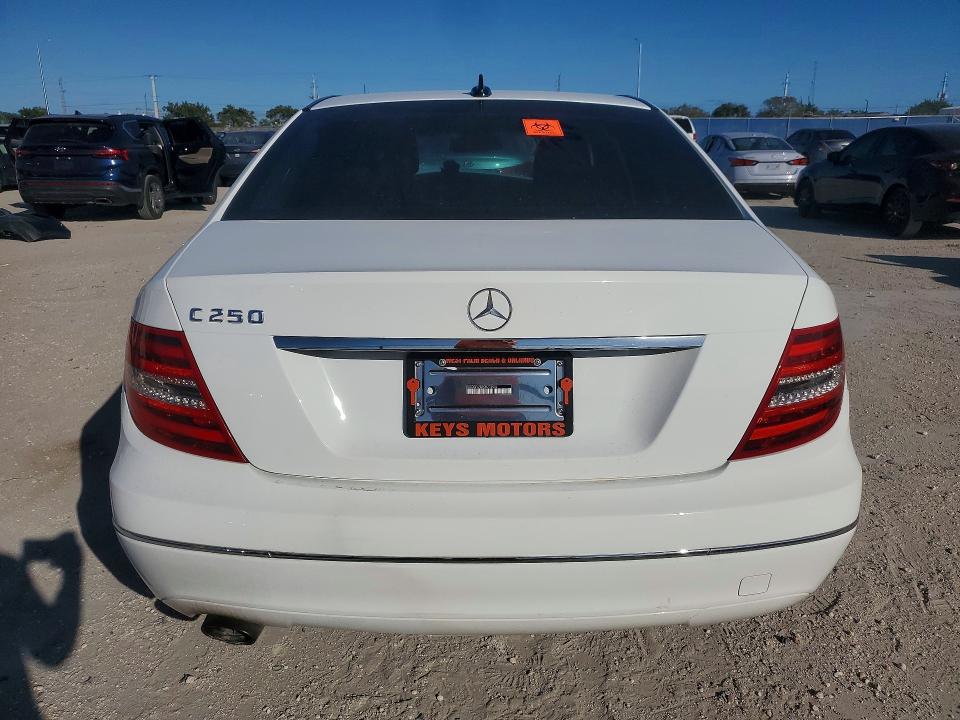 2013 Mercedes-benz C-klasse VIN WDDGF4HB9DR272502 COPART salvage auction — FRONT END, Salvage Title, sold $650 on 2026-08-17 (photo 6)