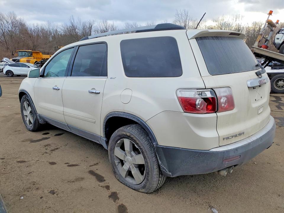 2011 Gmc Acadia VIN 1GKKVRED1BJ392790 COPART salvage auction — MINOR DENT/SCRATCHES, NY - CERTIFICATE OF TITLE, sold $2,500 on 2026-09-16 (photo 2)