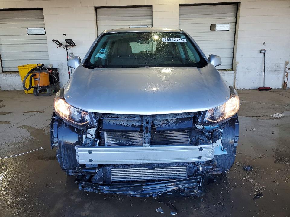 2018 Chevrolet Trax VIN 3GNCJKSB0JL351300 COPART salvage auction — FRONT END, Il - Salvage Certificate, sold $2,050 on 2026-07-06 (photo 5)
