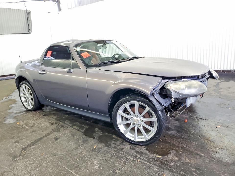 2007 Mazda Mx-5 miata VIN JM1NC26F570124912 COPART salvage auction — STRIPPED, Fl - Certificate Of Title, sold $150 on 2026-07-07 (photo 4)