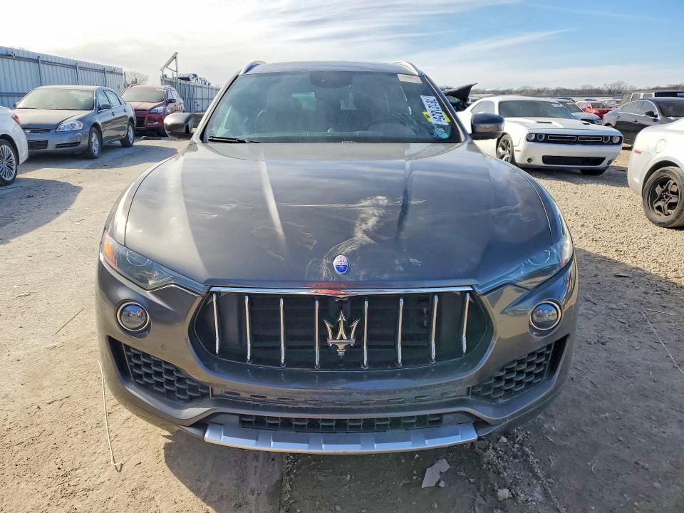 2017 Maserati Levante VIN ZN661XUS9HX252150 COPART salvage auction — MINOR DENT/SCRATCHES, Mo - Cert Of Title-Repossessed, sold $6,400 on 2026-07-03 (photo 5)
