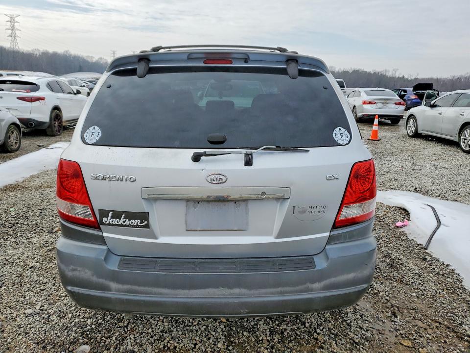 2005 Kia Sorento VIN KNDJC733755366476 COPART salvage auction — FRONT END, Tn - Salvage Certificate, sold $400 on 2026-07-14 (photo 6)