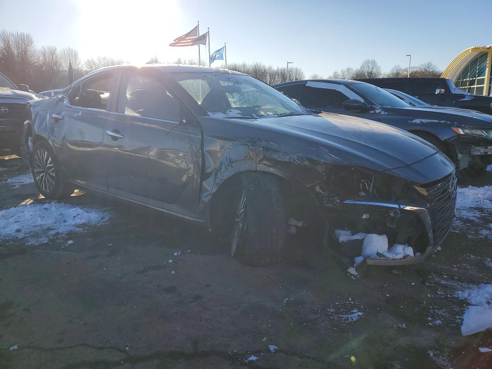 2023 Nissan Altima VIN 1N4BL4DW5PN394653 COPART salvage auction — ALL OVER, Wa - Vehicle Cert Of Ownership-Titl, sold $8,300 on 2026-07-27 (photo 4)