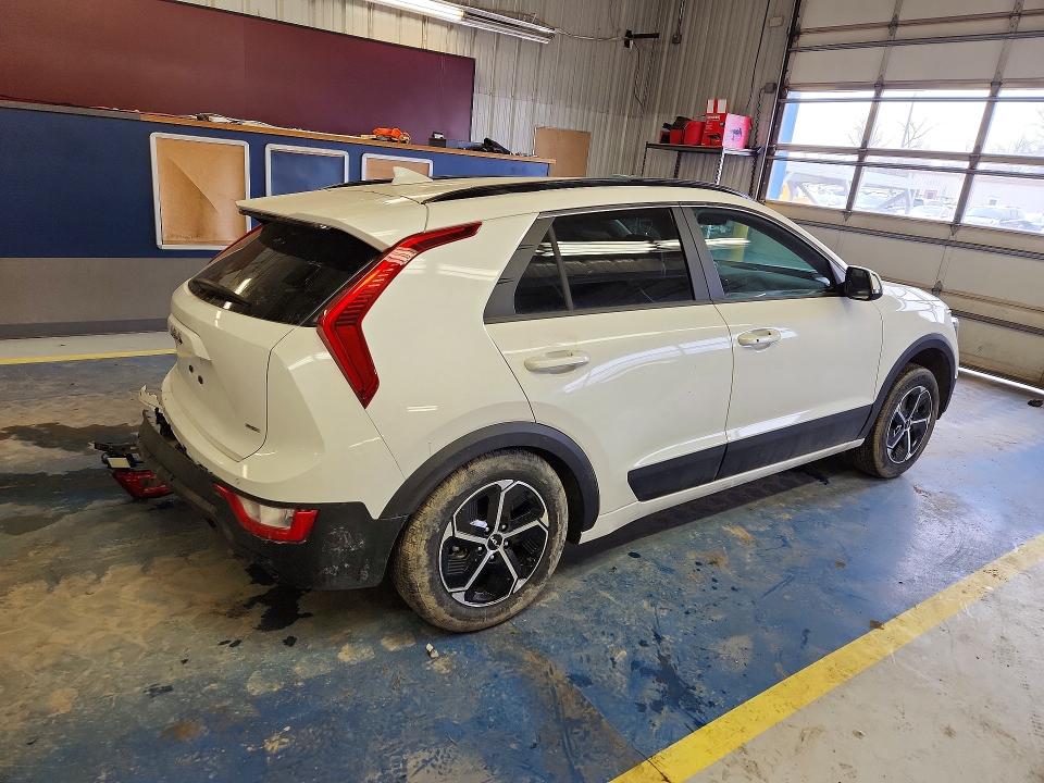 2024 Kia Niro VIN KNDCS3LF2R5209121 COPART salvage auction — SIDE, Id - Salvage Certificate Of Title, sold $8,400 on 2026-07-20 (photo 3)