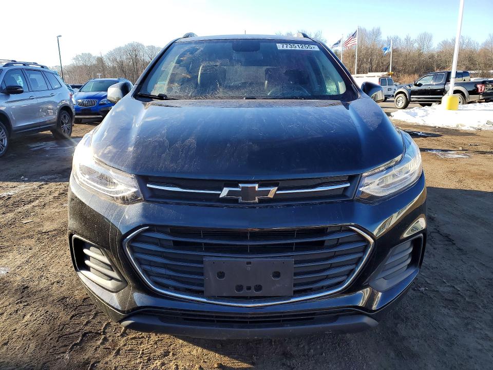 2022 Chevrolet Trax VIN KL7CJPSM1NB535897 COPART salvage auction — MINOR DENT/SCRATCHES, Ct - Certificate Of Title, sold $2,950 on 2026-07-31 (photo 5)