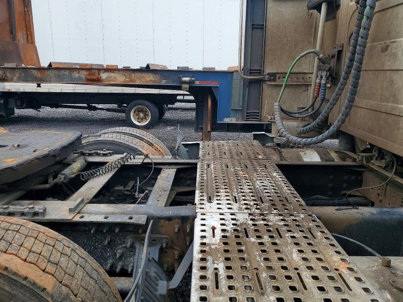 2024 Volvo Vn VIN 4V4NC9EH8RN652918 COPART salvage auction — SIDE, Other, sold $41,500 on 2026-07-30 (photo 6)