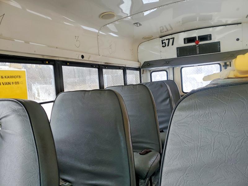 2009 Chevrolet Bus VIN 1GBHG31C381224253 COPART salvage auction — NORMAL WEAR, Ny - Certificate Of Title, sold $2,500 on 2026-07-07 (photo 6)