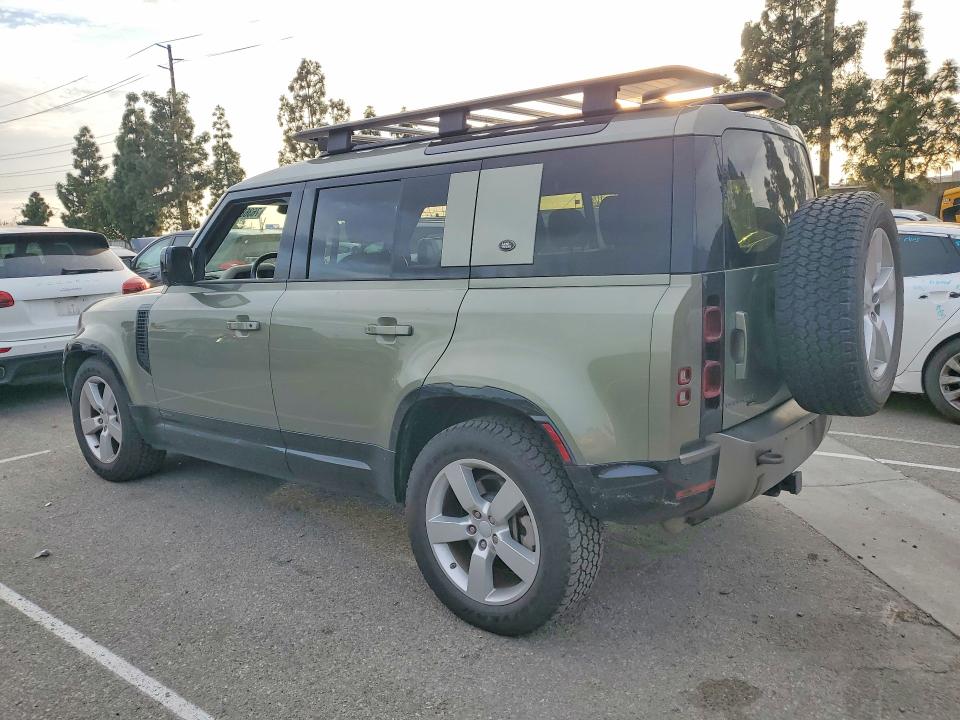 2021 Land rover Defender VIN SALE37RU6M2037603 COPART salvage auction — MINOR DENT/SCRATCHES, CA - DIS/DLR/EXP ONLY CLEAN TITLE, sold $30,500 on 2026-07-21 (photo 2)