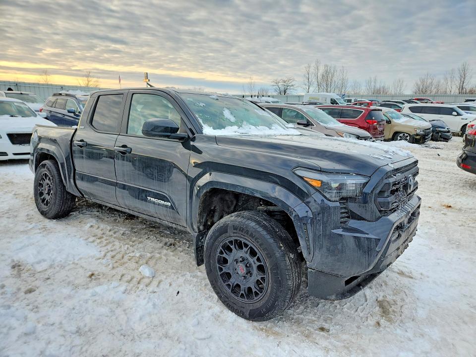 2025 Toyota Tacoma VIN 3TMLB5JN8SM207931 COPART salvage auction — REAR END, MI - CERTIFICATE OF TITLE, sold $12,600 on 2026-07-30 (photo 4)
