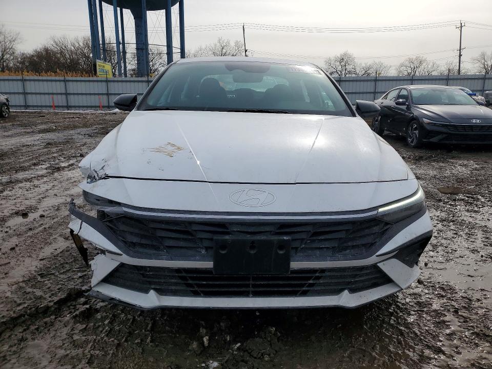 2025 Hyundai Elantra VIN KMHLM4DG7SU917377 COPART salvage auction — FRONT END, IL - SALVAGE CERTIFICATE, sold $7,800 on 2026-07-22 (photo 5)