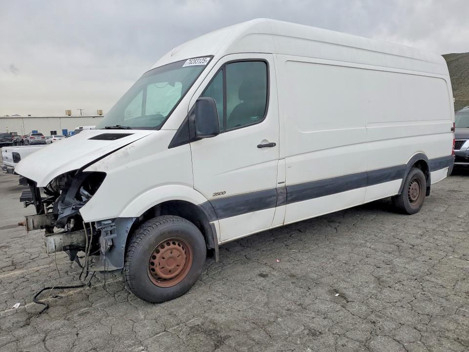 2011 Mercedes-benz Sprinter VIN WD3PE8CB4B5568263 COPART salvage auction — FRONT END, CA - DIS/DLR/EXP ONLY CLEAN TITLE (P), sold $200 on 2026-07-09 (photo 1)