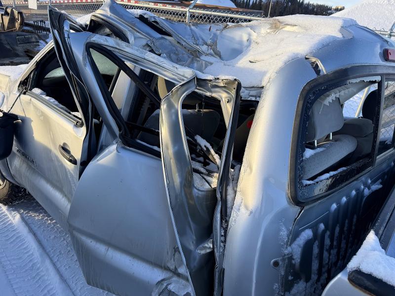 2007 Toyota Tacoma VIN 5TELU42N87Z412758 COPART salvage auction — ROLLOVER, AB - OOP - SALVAGE, sold $200 on 2026-07-28 (photo 5)