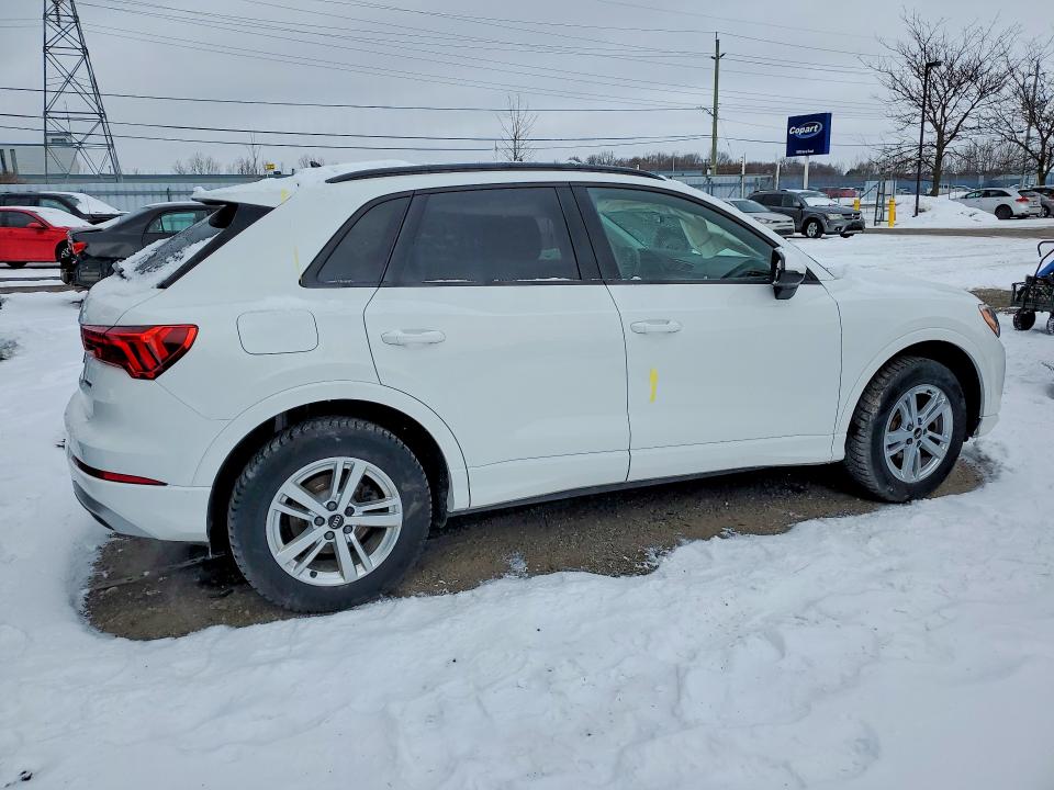 2022 Audi Q3 VIN WA1AUCF38N1071793 COPART salvage auction — SIDE, On - Permit No Brand - Unfit, sold $225 on 2026-07-30 (photo 3)