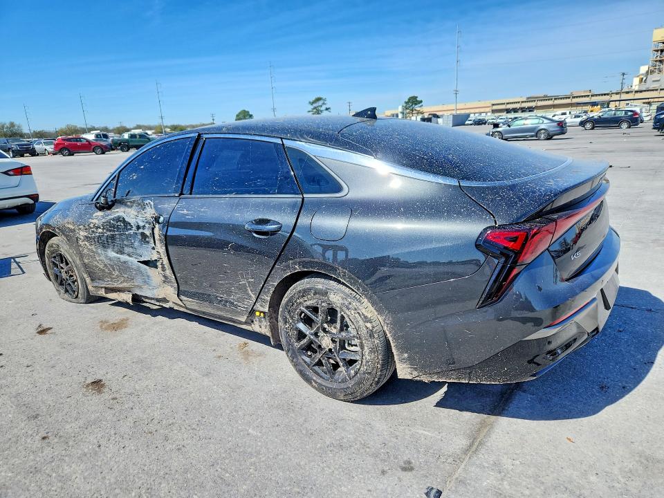 2025 Kia K5 VIN KNAG24J75S5382993 COPART salvage auction — SIDE, Salvage Title, sold $7,300 on 2026-08-19 (photo 2)