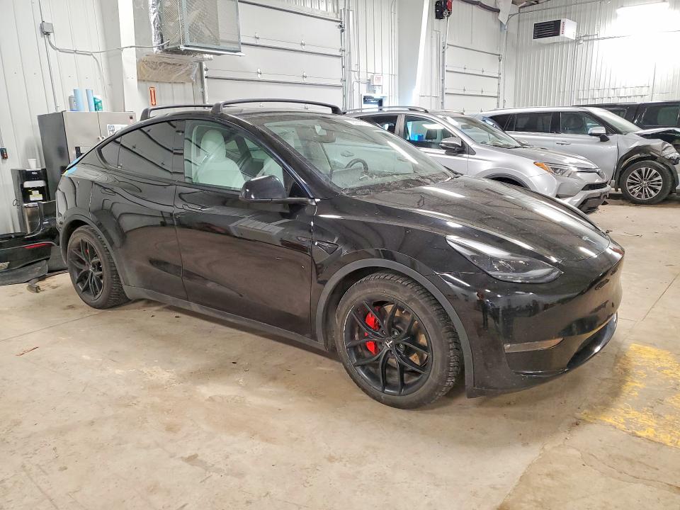 2022 Tesla Model y VIN 7SAYGDEF0NF382724 COPART salvage auction — REAR END, Ca - Salvage Certificate, sold $2,100 on 2026-07-28 (photo 4)
