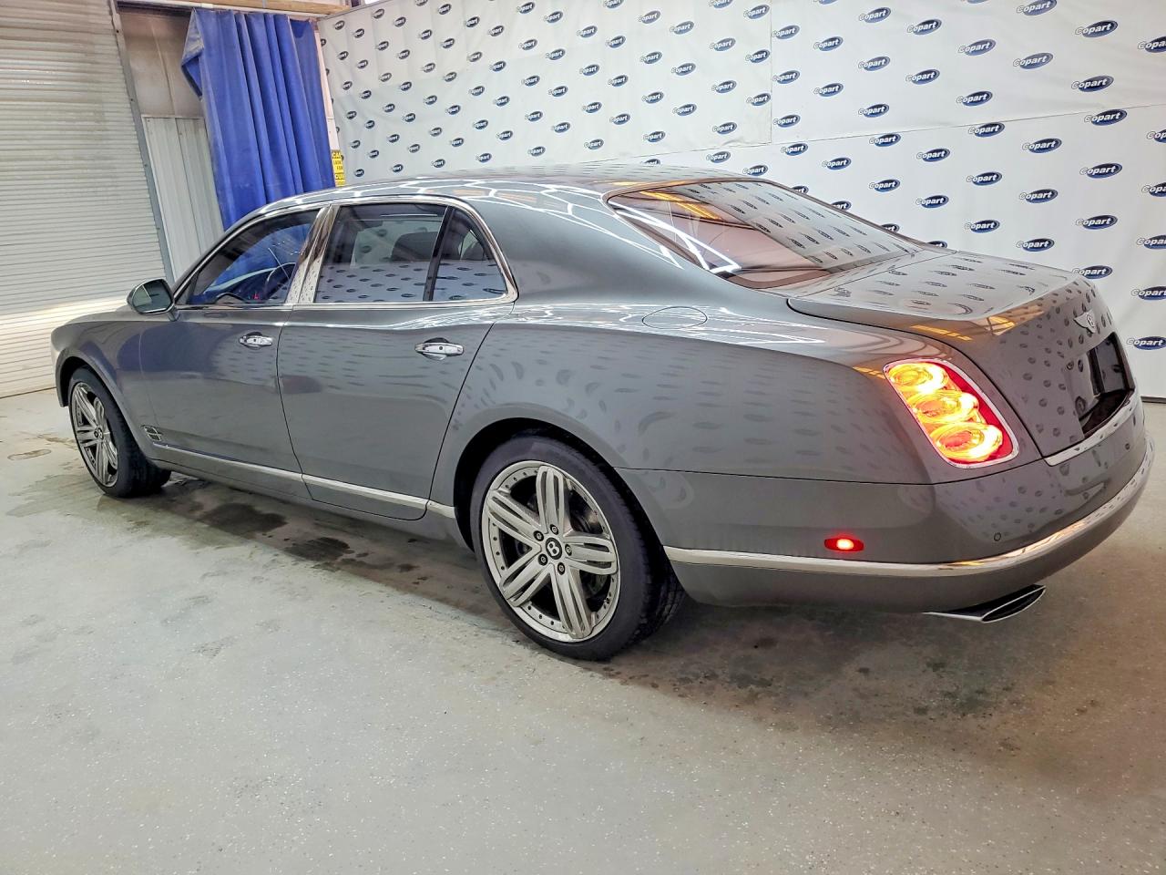 2011 Bentley Mulsanne VIN SCBBB7ZH8BC016150 COPART salvage auction — Unknown, TX - SALVAGE VEHICLE TITLE, sold $35,250 on 2026-02-20 (photo 2)