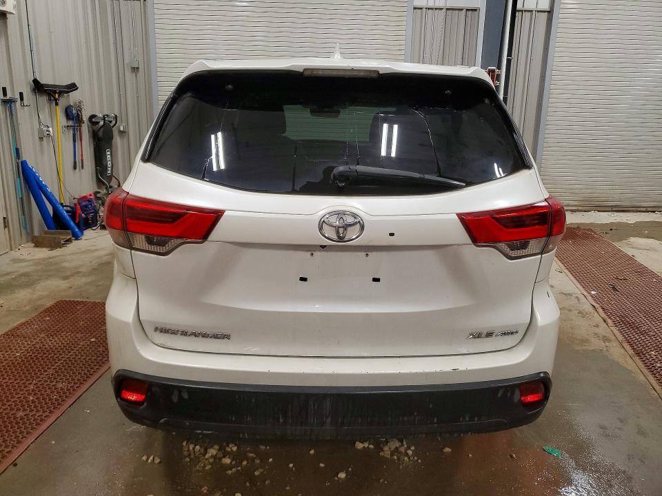 2017 Toyota Highlander VIN 5TDJZRFH9HS356838 COPART salvage auction — FRONT END, Wy - Certificate Of Title, sold $200 on 2026-07-15 (photo 6)