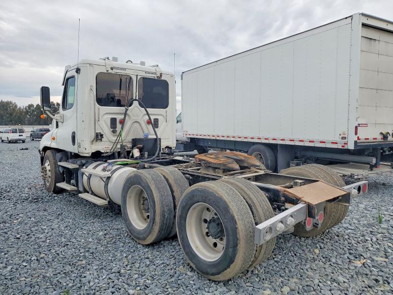 2013 Freightliner Cascadia VIN 1FUJGEBG4DSBX6174 COPART salvage auction — FRONT END, CA - SALVAGE CERTIFICATE, sold $7,800 on 2026-07-16 (photo 3)