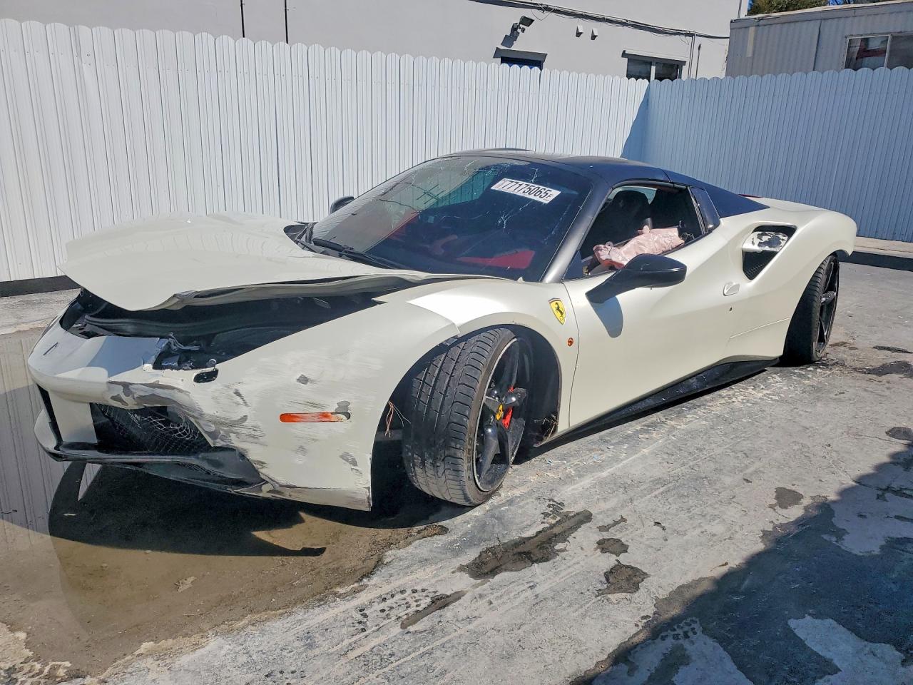 2018 Ferrari 488 SPIDER VIN ZFF80AMA4J0229716 COPART salvage auction — Front End, FL - CERT OF TITLE SLVG REBUILDABLE, sold $143,600 on 2021-12-22 (photo 1)