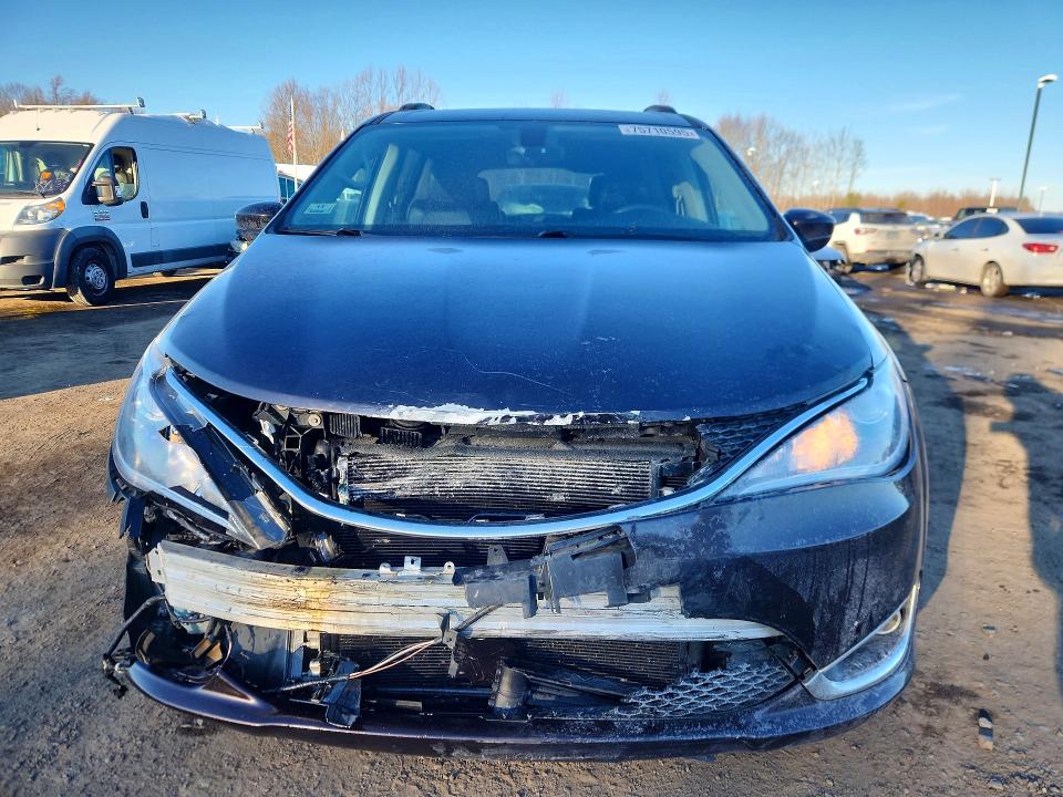 2017 Chrysler Pacifica VIN 2C4RC1BG0HR704554 COPART salvage auction — FRONT END, CT - CERT OF TITLE-SALVAGE, sold $1,500 on 2026-07-02 (photo 5)