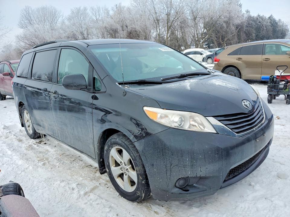2013 Toyota Sienna VIN 5TDKK3DC5DS357332 COPART salvage auction — FRONT END, On - Permit Salvage, sold $2,600 on 2026-07-23 (photo 4)