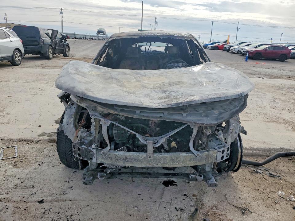 2024 Chevrolet Trax VIN KL77LGE20RC083642 COPART salvage auction — BURN, Ok - Certificate Of Title-Junked, sold $125 on 2026-07-07 (photo 5)