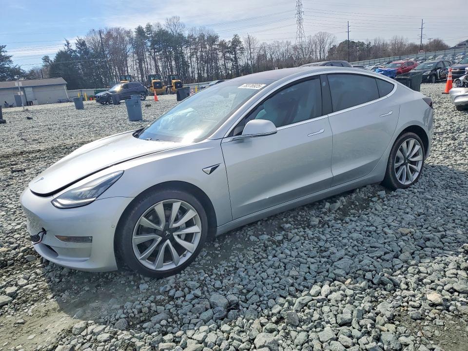 2018 Tesla Model 3 VIN 5YJ3E1EB6JF097335 COPART salvage auction — FRONT END, NC - UNREGISTERABLE CERT OF TITLE, sold $6,000 on 2026-07-29 (photo 1)