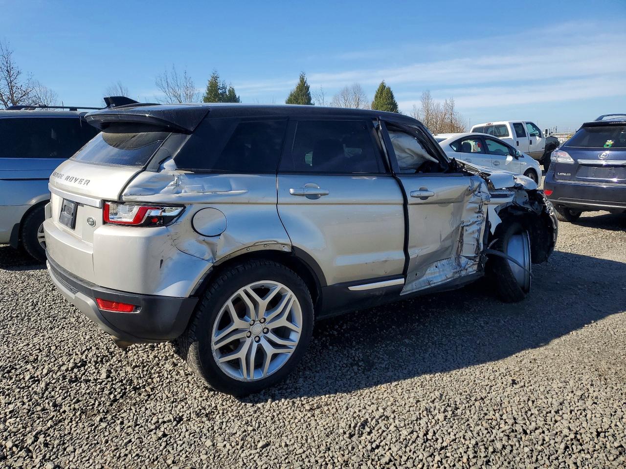 2017 Land Rover Range Rover Evoque VIN SALVR2BG9HH195832 COPART salvage auction — Front End, WA - VEHICLE CERT OF OWNERSHIP-TITL, sold $975 on 2026-07-03 (photo 3)