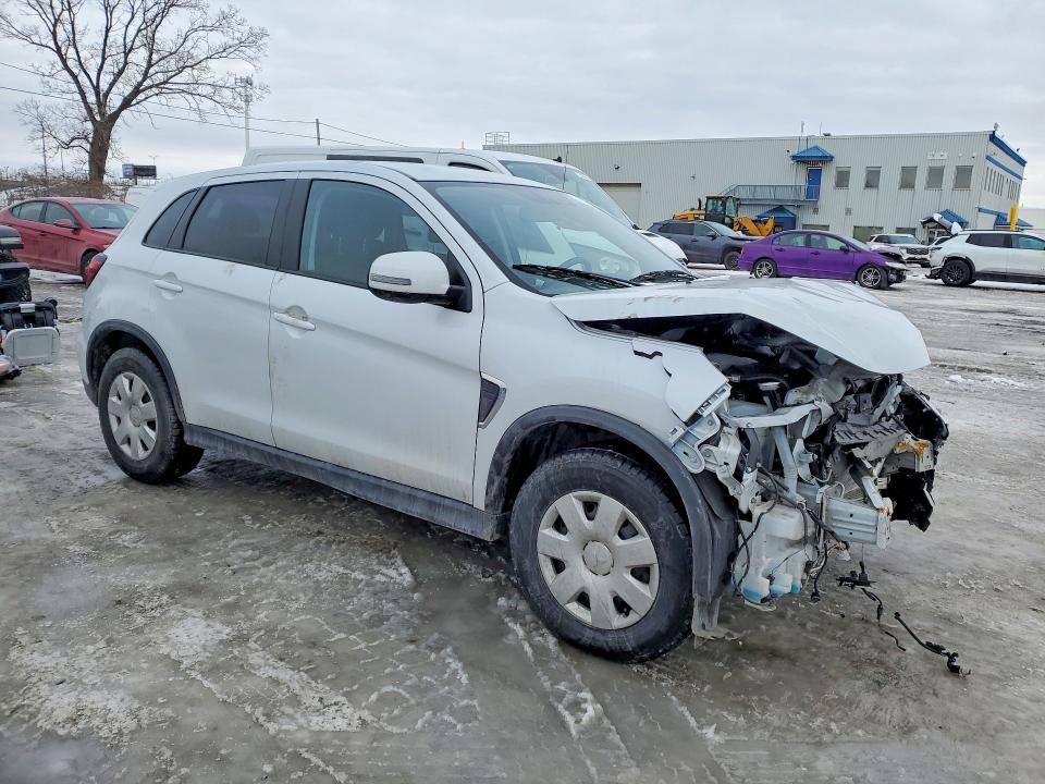 2023 Mitsubishi Outlander VIN JA4AJVAW4PU606917 COPART salvage auction — FRONT END, Qc - Gravement Accidente, sold $3,650 on 2026-07-07 (photo 4)