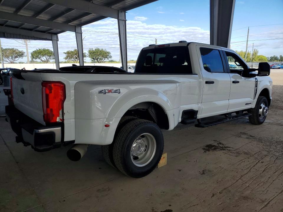 2025 Ford F-350 super duty VIN 1FT8W3DT5SED00730 COPART salvage auction — Water/Flood, FL - CERTIFICATE OF DESTRUCTION, sold $29,750 on 2026-04-15 (photo 3)