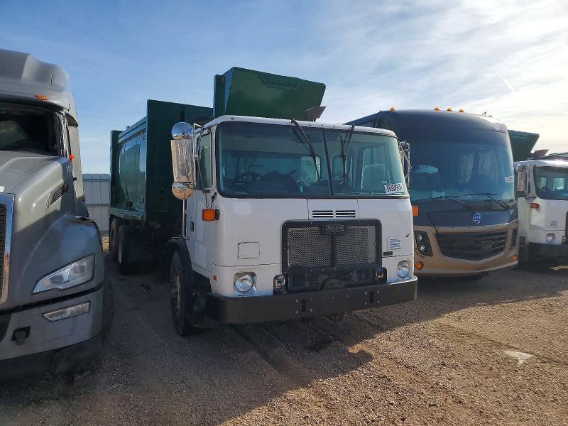2011 Autocar llc VIN 5VCACRKF4BH211744 COPART salvage auction — MINOR DENT/SCRATCHES, FL - CERTIFICATE OF DESTRUCTION, sold $100 on 2026-07-28 (photo 9)