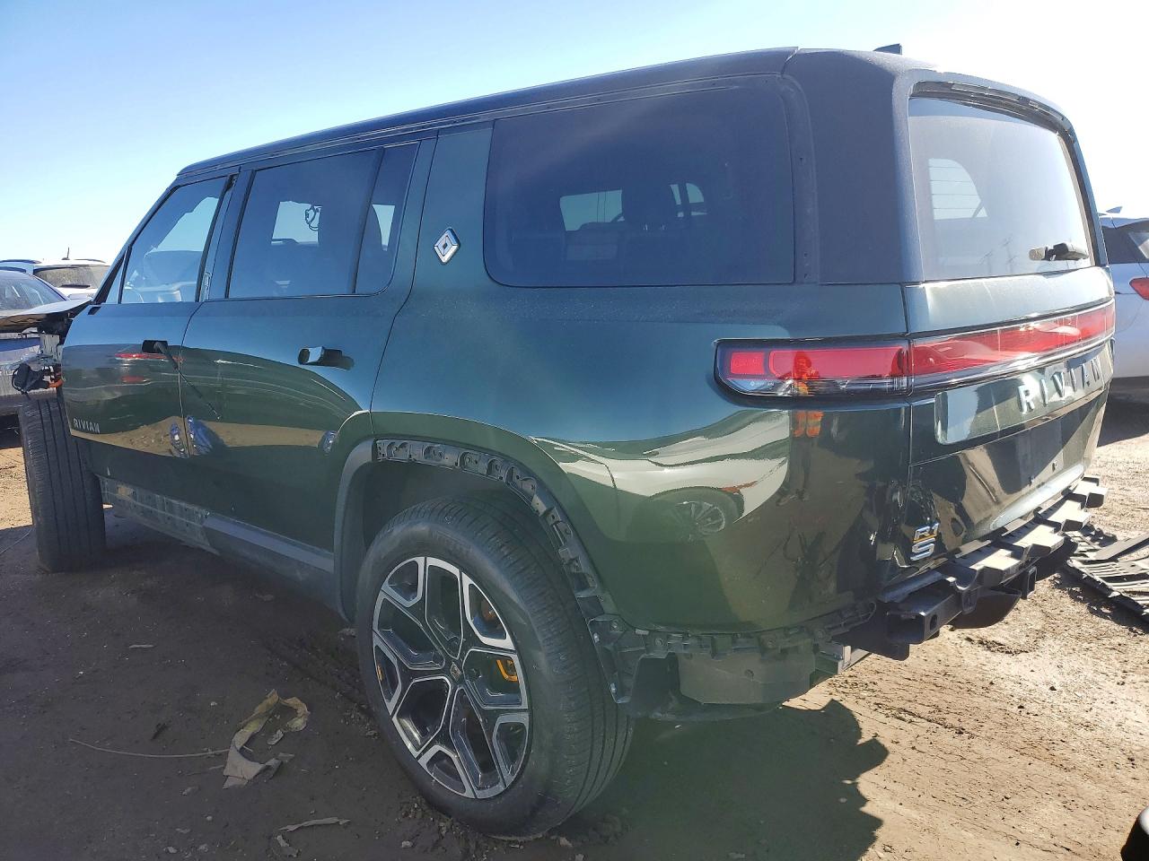2023 Rivian R1S VIN 7PDSGABL7PN003291 COPART salvage auction — Front End, IL - SALVAGE CERTIFICATE, sold $12,400 on 2026-07-09 (photo 2)