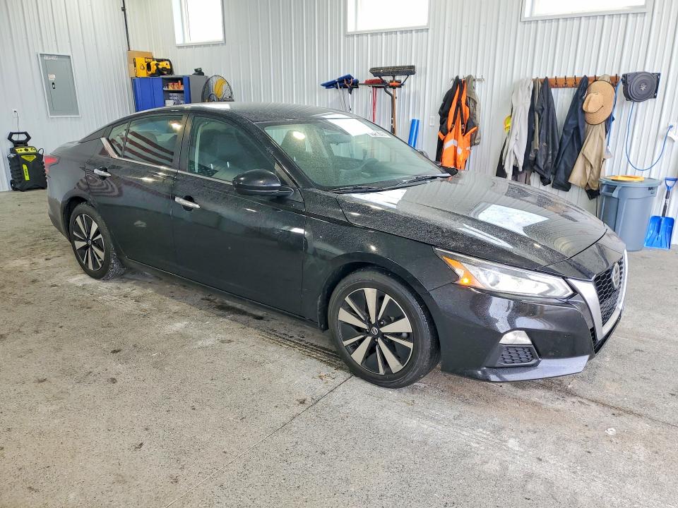 2021 Nissan Altima VIN 1N4BL4DV9MN400683 COPART salvage auction — MINOR DENT/SCRATCHES, WV - CERTIFICATE OF TITLE, sold $5,200 on 2026-07-07 (photo 4)