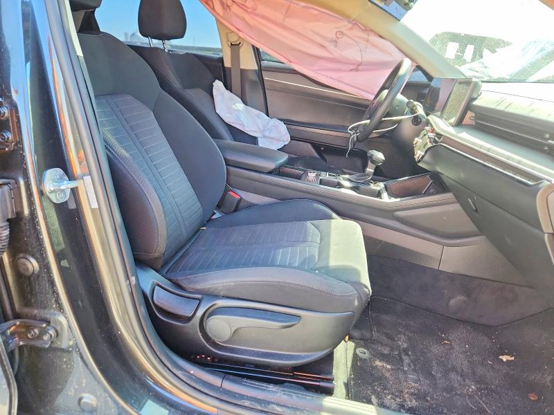 2025 Kia K5 VIN KNAG24J75S5382993 COPART salvage auction — SIDE, Salvage Title, sold $7,300 on 2026-08-19 (photo 7)
