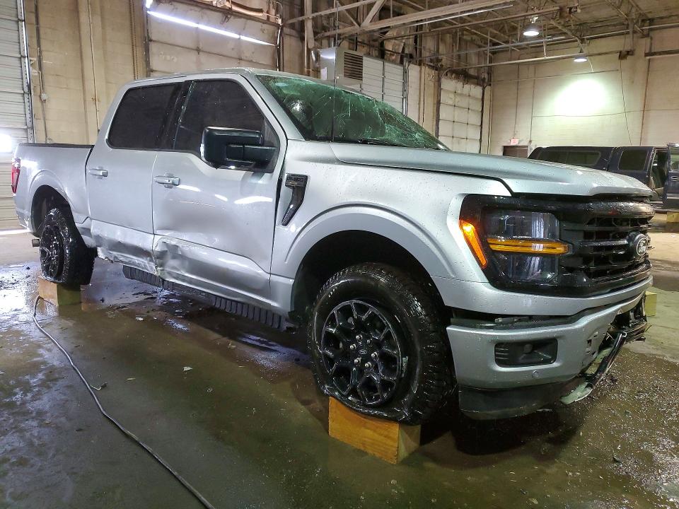 2025 Ford F-150 VIN 1FTEW3LP8SKD05249 COPART salvage auction — ROLLOVER, MI - CERTIFICATE OF TITLE, sold $13,000 on 2026-07-03 (photo 4)