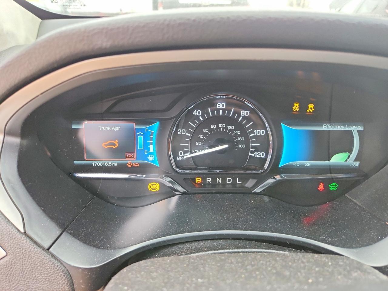 2014 Lincoln MKZ VIN 3LN6L2LU2ER815461 COPART salvage auction — Front End, IL - SALVAGE CERTIFICATE, sold $500 on 2026-07-02 (photo 9)