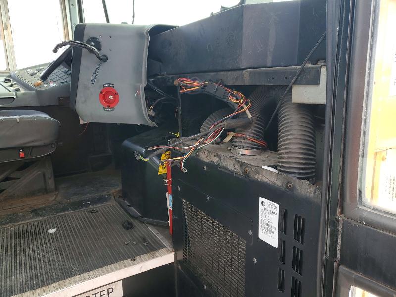 2014 Ic corporation 3000 ce VIN 4DRBUAAN1EB023985 COPART salvage auction — NORMAL WEAR, Wi - Certificate Of Title, sold $1,400 on 2026-07-08 (photo 9)