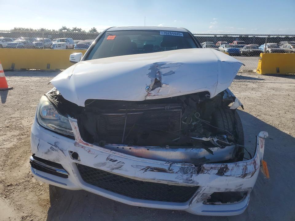 2013 Mercedes-benz C-klasse VIN WDDGF4HB9DR272502 COPART salvage auction — FRONT END, Salvage Title, sold $650 on 2026-08-17 (photo 5)