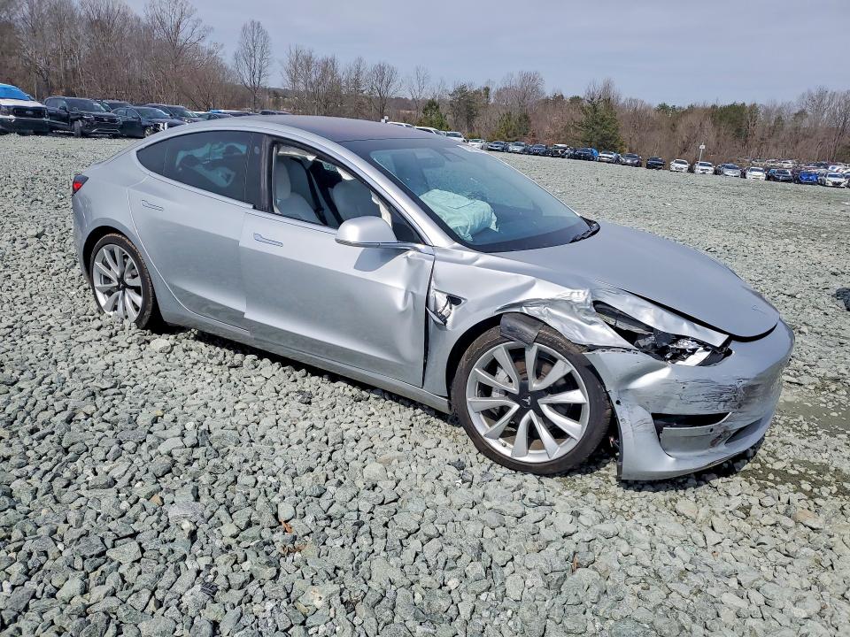 2018 Tesla Model 3 VIN 5YJ3E1EB6JF097335 COPART salvage auction — FRONT END, NC - UNREGISTERABLE CERT OF TITLE, sold $6,000 on 2026-07-29 (photo 4)