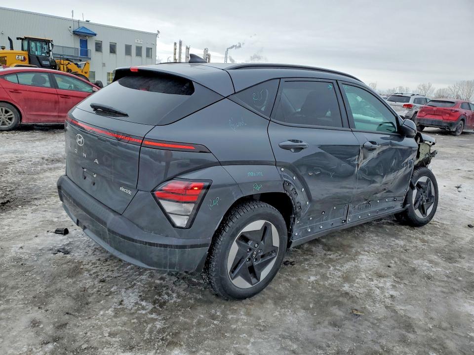 2025 Hyundai Kona VIN KM8HC3A61SU032736 COPART salvage auction — SIDE, Qc - Gravement Accidente, sold $150 on 2026-07-14 (photo 3)